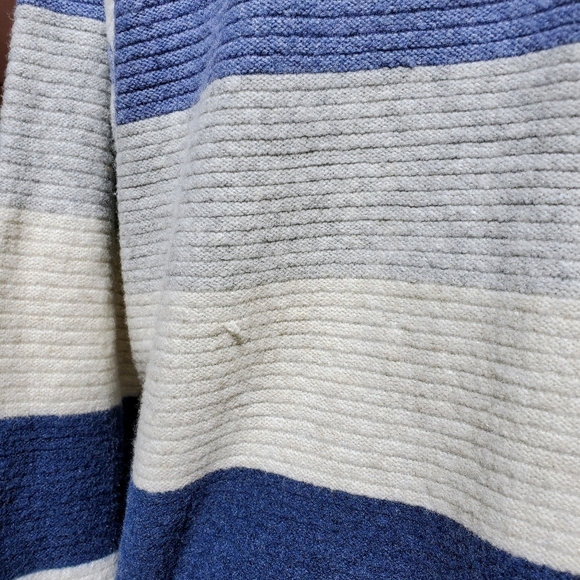 Pink Republic Blue and Gray Striped Women's Sweater Size Large - Picture 7 of 15
